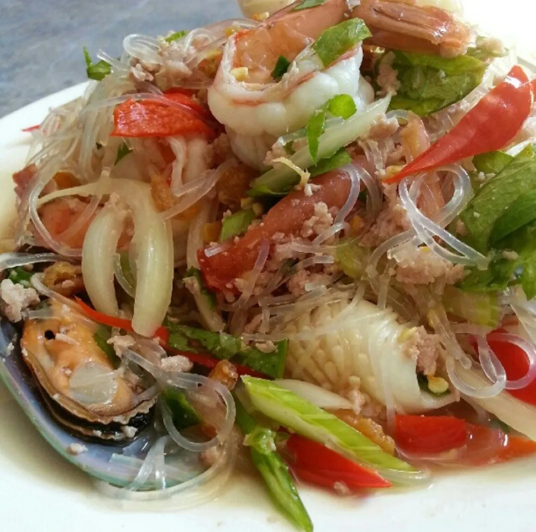 ยำรวมทะเล Yum Woon Sen Taley