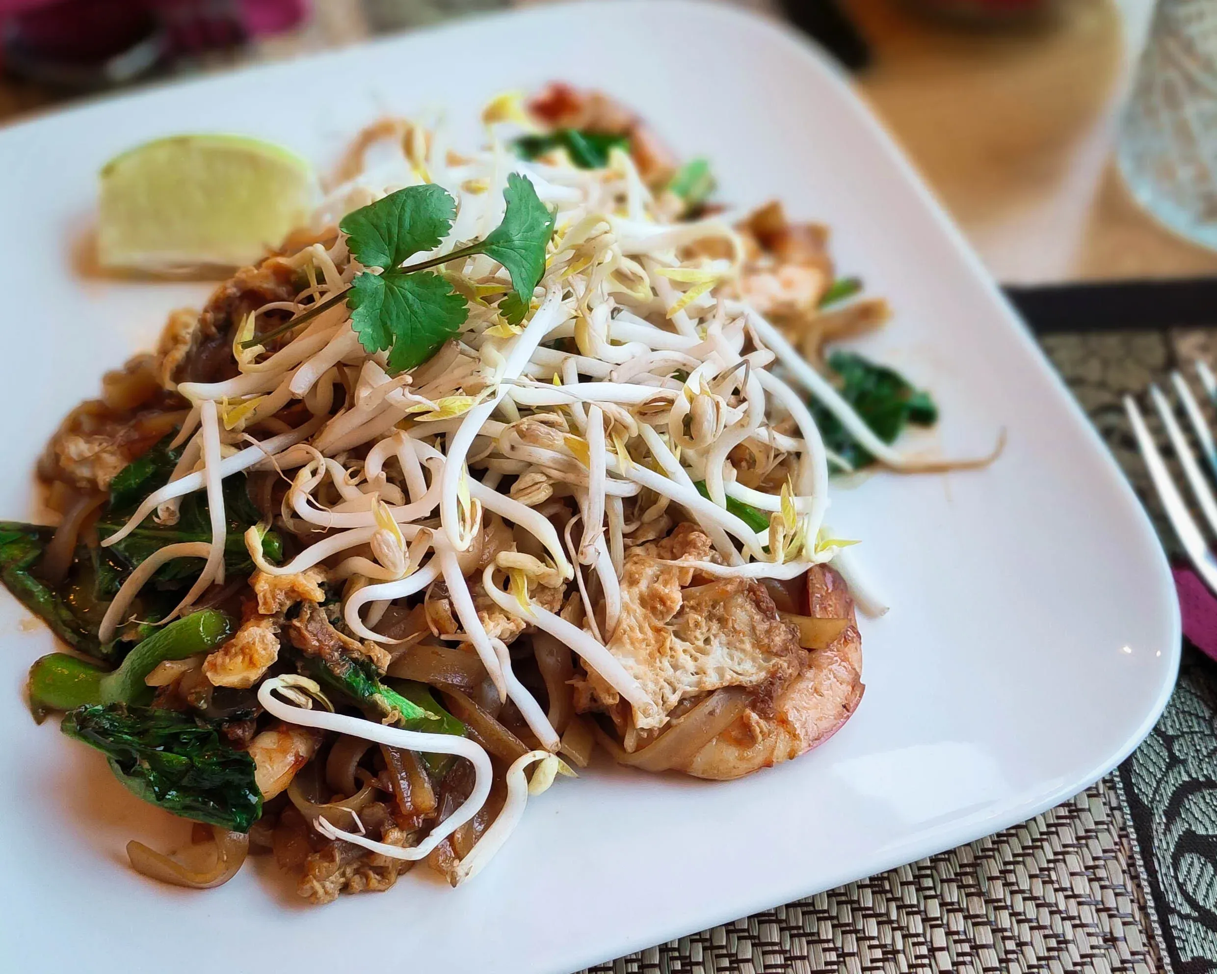 ผัดซีอิ๊ว Pad Si Ew